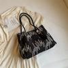 Bolso de lona para mujer, gran capacidad, novedad de verano 2024, informal, combinable, para estudiantes universitarias.