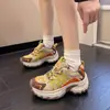 Tênis "dad shoes" retrô de sola grossa para afinar o pé das mulheres, nova coleção outono 2026, tênis de caminhada leves e confortáveis, tênis esportivos e casuais da moda