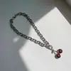 Collar Cereza Negra para Mujer Estilo Oscuro Ins Cadena para Clavícula de Chica Diseño de Nicho Retro Coreano Collar de Celebridad de Internet