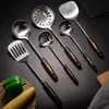 Espátula de Acero Inoxidable 304 Mango de Madera Set de Utensilios de Cocina Espátula para Saltear Cucharón para Sopa Cuchara Ranurada Espátula para Freír Utensilios de Cocina para el Hogar
