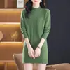 Vestido suéter feminino quente, de comprimento médio, modelagem solta, grosso, com gola semi-alta para usar com casaco, peça base de tricô para outono e inverno