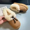 Zapatillas de Algodón Cálidas de Invierno Nuevas Nuevos Mocasines Casuales 2026 Más Terciopelo Zapatos de Algodón para Exteriores Zapatos Cerrados Peludos para Mujer