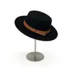 Chapéu de Lã Bege com Fivela Dupla Francesa Chapéu de Topo Reto para Mulheres Outono e Inverno Estilo Retro Britânico Chapéu de Feltro com Aba Larga