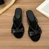 Sandalias de tiras cruzadas nuevo verano 2026, adecuadas para ir al trabajo, sandalias de cuña retro de punta abierta para mujer, sandalias slip-on minimalistas, pantuflas de suela gruesa