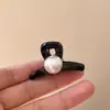 2023 Estilo Princesa Resaltador Perla Trompeta Pinza de Agarre para Mujer Pequeño Mini Pinza para Recoger el Cabello Hacia Atrás Accesorios para el Cabello de Celebridad de Internet