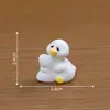 Criações de paisagens em miniatura são tão exaustivas! Figurinos de patinhos brancos, decorações de casa de bonecas DIY, acessórios e ornamentos de mesa em miniatura
