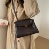 Bolso Tote Retro de Gran Capacidad para Viajes Diarios de Mujer 2025 Invierno Nuevo Casual de Gama Alta Bolso de Hombro Cruzado