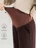Calças de maternidade para primavera e outono, adequadas para usar ao ar livre, sem apertar a barriga, calças de perna larga, plus size, calças compridas retas petite, calças de maternidade com forro de fleece