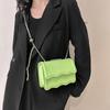Bolsa Estilo Tweed Bolsa Feminina 2023 Nova Doce Menina Corrente de Coração Pequena Bolsa Quadrada Nicho Popular Elegante Bolsa Transversal