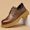 Zapatos de Hombre Nuevos de Suela Blanda Zapatos Grandes de Cuero Estilo Coreano Casual Versátiles Retro Estilo Británico Zapatos de Trabajo Modernos