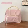 Bolsa de Cosméticos de Aparência Sofisticada para Lembrança para Mulheres, Bolsa de Higiene Pessoal Portátil de Grande Capacidade para Viagem, Bolsa de Armazenamento Bordada Fresca e Doce
