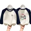 Camiseta Interior Básica de Cuello Redondo DeRong para Bebé Niños 2026 Otoño/Invierno Nuevo Estilo Camiseta de Manga Larga con Parches