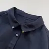 Camisa de lino azul marino para mujer, diseñador de nicho, versátil y de alta calidad, con detalles bordados en el cuello