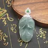 Pingente Folha Grande de Jade Birmanês Natural Grau A, Moderno e Versátil, Item 9086, Transparente como Gelo