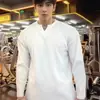 Moletom Esportivo Fitness Listrado de Manga Longa com Decote V Soltinho Estilo Ins para Homens, Secagem Rápida, Super Elástico, Que Melhora a Aparência de Força