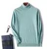 Suéter de punto de lana para hombre de otoño e invierno, cuello alto, suéter de lana casual de cuello semi-alto, suéter básico de cuello redondo para venta al por mayor