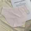 Nuevas bragas de seda helada al tacto fresco para mujer, sexys de encaje, cintura media, entrepierna de algodón puro antibacteriano 10A, bragas triangulares transpirables y que no dan calor.