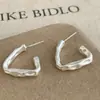 Lujo Ligero, Sensación Simple y de Alta Gama, Pendientes Triangulares Mate Versátiles, Estilo de Nicho, Pendientes Geométricos Versátiles para el Día a Día para Mujeres