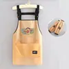Delantal de Dibujos Animados de TPU Lavable a Mano de Moda para Productos Acuáticos y Catering, Uniforme de Trabajo con Texto Impreso, Delantal de Cocina Impermeable y a Prueba de Aceite para Mujeres