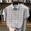 Camisa de Manga Corta Fresca de Seda Helada Estilo Nuevo de Verano para Hombre, Camisa a Cuadros de Manga Media Sin Costuras con Cuello para Negocios Casual para Hombre