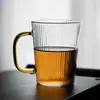 Taza de agua transparente simple para pareja, estilo japonés, de vidrio con asa, vidrio de borosilicato, patrón vertical, para colgar en la oreja, taza de café