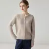 Cardigã de fio floral espessado 75% caxemira, 25% seda de amoreira, suéter de malha feminino com gola redonda e botões dourados, uma peça sofisticada e luxuosa para outono e inverno