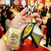 Llavero Dorado, Bufanda de Seda, Lazo, Cinta, Colgante para Bolso, Pequeño Regalo, Adorno Colgante, Venta al por Mayor de Fábrica, Artículo de Venta Caliente
