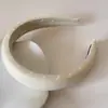 Faixa de Cabeça com Coroa Alta para Mulheres, Novo Estilo com Toque de Luxo, Faixa de Cabelo Larga Versátil para Sair, Acessório de Cabelo para Lavar o Rosto