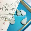 Acessório Pingente de Pedra de Jade Verde Natural de Tianshan, Xinjiang, na Cor Esmeralda, com um Charme em Formato de Gato