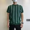 Camiseta de Punto de Manga Corta para Hombre, Seda de Hielo, Textura de Raya Vertical de Verano, Corte Ajustado, Estilo Old Money, Negocios, Venta al por Mayor de Fábrica Transfronteriza