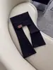 Jeans Acampanados de Terciopelo Negro Talla Grande para Mujer Otoño e Invierno 2025 Nuevos de Tiro Alto Aspecto Adelgazante Pantalones Acampanados Elásticos