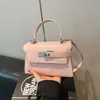 Bolsa de Ombro Transversal Trapezoidal Feminina Moda 2026 Texturizada Padrão Crocodilo Grande Capacidade Simples Elegante para o Dia a Dia