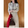 Conjunto de Dos Piezas Elegante Suave Estilo Francés Otoño Invierno 2026 Conjunto Estilo Little Chanel Cárdigan de Punto de Cuello Redondo de un Solo Botón Falda