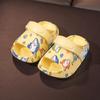 Zapatillas para niños al por mayor, nuevas zapatillas de verano con estampado de tiburón para niños, para interior y exterior, resistentes al desgaste, ligeras y con agujeros.