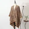 Nuevos Chalecos de Punto Cálidos Europeos y Americanos para Otoño e Invierno, Ponchos Geométricos Divididos Tejidos de Venta Caliente Transfronteriza, Bufandas al por Mayor de Fábrica