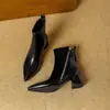 Botas curtas de couro para outono e inverno, novas botas de salto alto estilo europeu e americano com saltos grossos, biqueiras finas, zíperes laterais, botas Martin, botas curtas para mulheres
