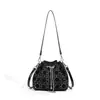 Bolsa Saco de Camurça com Ponto Cruz e Detalhes de Diamante com Cordão Feminina 2026 Primavera Novo Estilo Moda Corrente Ombro Único Transversal Pequena