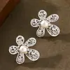 Aretes de Perla de Agua Dulce Natural con Tallado Hueco, Brillantes, con Pedrería de Circonita, Estilo Hada, Temperamento Suave Francés, Arete de Alto Nivel