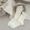 Meias de pérola com boca de botão femininas estilo balé de cano médio de algodão ins da moda estilo coreano doce pequeno estilo Chanel meias largas vazadas