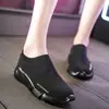 Nuevos calcetines, zapatos para mujer, primavera y verano, zapatos para caminar huecos, zapatos casuales de malla, zapatos de moda para perezosos, zapatillas huecas