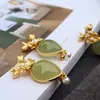 Pingente Antigo Dourado com Areia de Jade Branco Estilo Chinês de Luxo Corrente de Lã Pérola Colar Combinação Pequeno Traje para Mãe