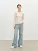 Top base casual de punto color beige con cuello redondo y manga larga para mujer, estilo nuevo de otoño 2026, para figura petite, de ajuste slim, con temperamento
