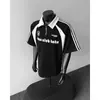 Camiseta Patchwork Preto e Branco Letra T para Homens, Estilo Americano Meio Zíper Biker Manga Curta Verão Tendência Manga Três Quartos Resistente