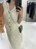 Venta de Liquidación, Sin Devoluciones ni Cambios, Ropa de Verano para Mujer, Estilo Coreano Retro Estilo Vacaciones Jacquard Hueco Reduce la Edad Cuello en V Sin Mangas Chaleco 80613