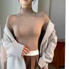 Camisa Base Modal Slim-Fit para Mujer, Otoño e Invierno, Cuello Medio Alto, Borde con Volantes, Moderna y Elegante, Manga Larga Color Sólido