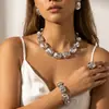 Venta Caliente Europea y Americana Ovalado Irregular Geométrico Collar Pulsera Pendientes Set Metal Moda Personalizado Joyería Set