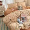 Juego de Ropa de Cama de Gasa de Doble Capa Clase A para Niños de Cuatro Piezas Modelo Nuevo 2025 Funda de Edredón Individual para Dormitorio Estudiantil Juego de Tres Piezas 3
