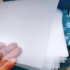 Película de PP Translúcida Mate Color Natural Doble Lija Plástico Succionador de Papelería Película de Plástico Moldeada Junta de PP Hoja de Aislamiento de PP