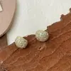 Brincos Minimalistas Únicos e Sofisticados com Pontos de Diamante, Pequenos e Elegantes, Simples e Modernos Versáteis Brincos de Tarraxa Meia Esfera Totalmente Cravejados de Diamante