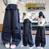 Calça de Trabalho Infantil Feminina Outono 2026 Novo Estilo Primavera e Outono para Crianças Grandes e Médias Moda Calça Comprida Cobre Bumbum Lâmina Curva Roupa Externa